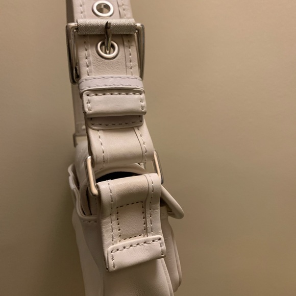 Michael Kors White Leather Shoulder Bag - Picture 5 of 6